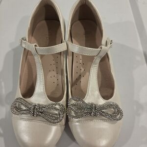 Dream Pairs Ivory T-Strap Girls Dress Flats with Rhinestone Bow Accent